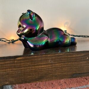 Fenton Carnival Glass iridescent deep plum Day Dreamer Bear